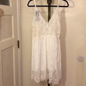 NWT Anna-Kaci All-Over Lace Dress